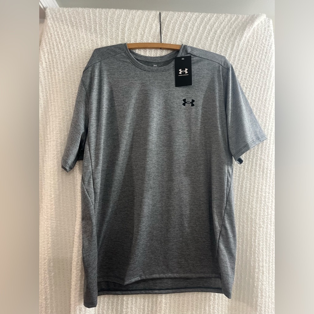WT Under Armour Grey Shirt     Size- LG